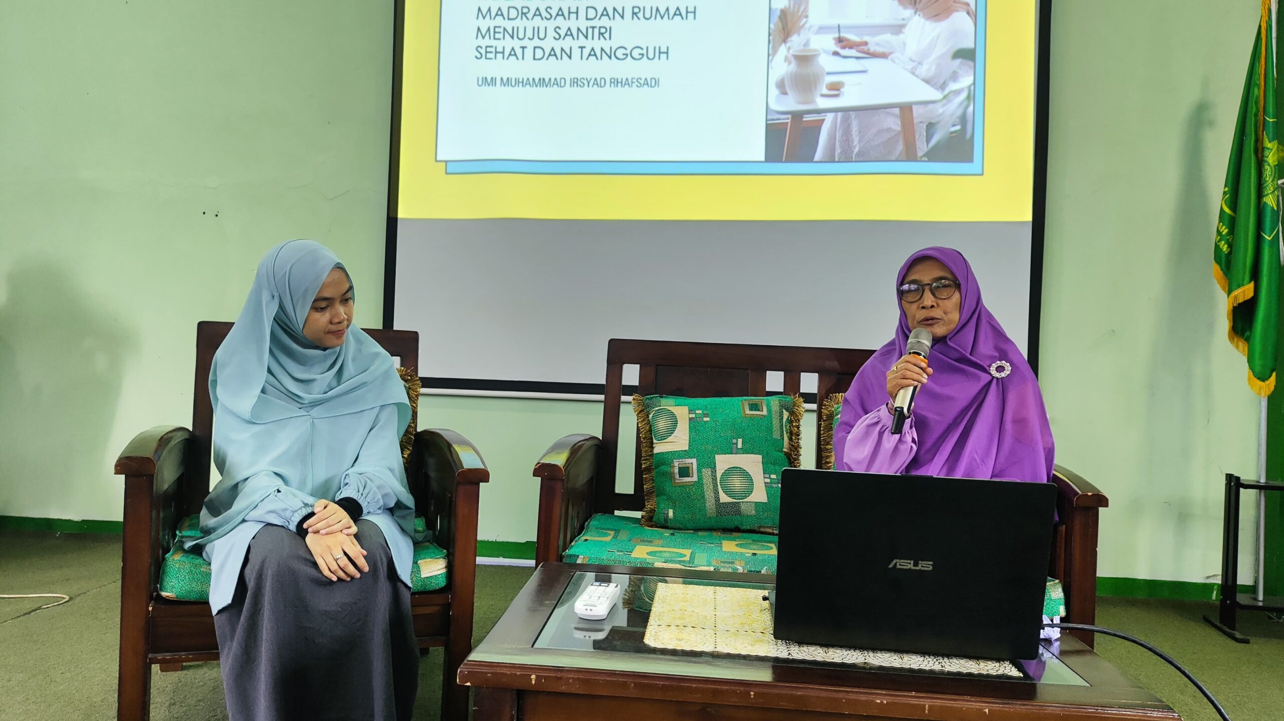 Read more about the article Edukasi dan Sosialisasi, Upaya Membangun Kesepahaman Antara Madrasah dan Orang Tua